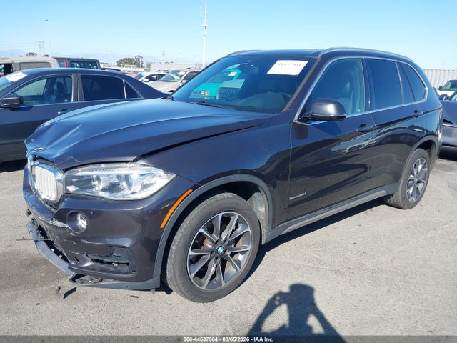 44537964 :رقم المزاد ، 5UXKR2C59J0X10791 vin ، 2018 Bmw X5 Sdrive35i مزاد بيع