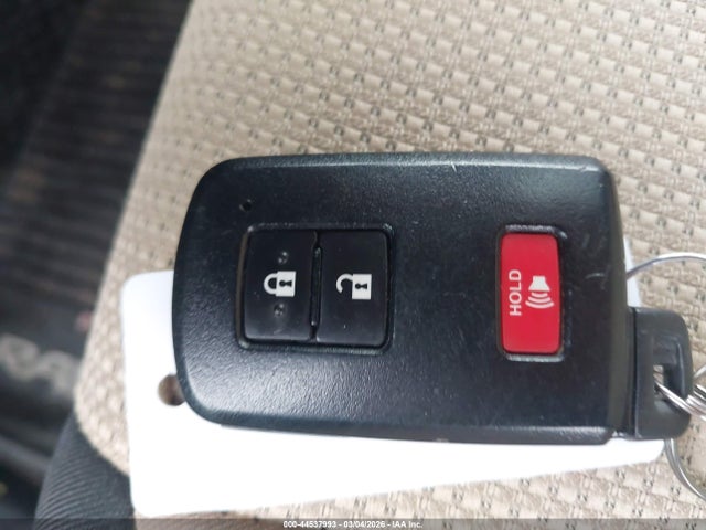 Toyota Rav4 Xle 2018 JTMRFREV1JJ745107 Image 11