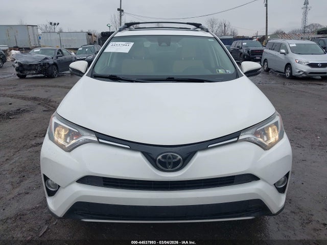 Toyota Rav4 Xle 2018 JTMRFREV1JJ745107 Image 12