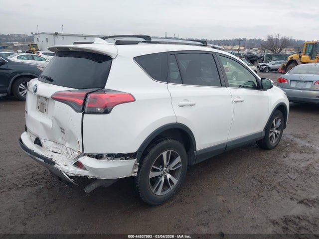 Toyota Rav4 Xle 2018 JTMRFREV1JJ745107 Image 4