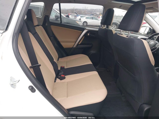 Toyota Rav4 Xle 2018 JTMRFREV1JJ745107 Image 8