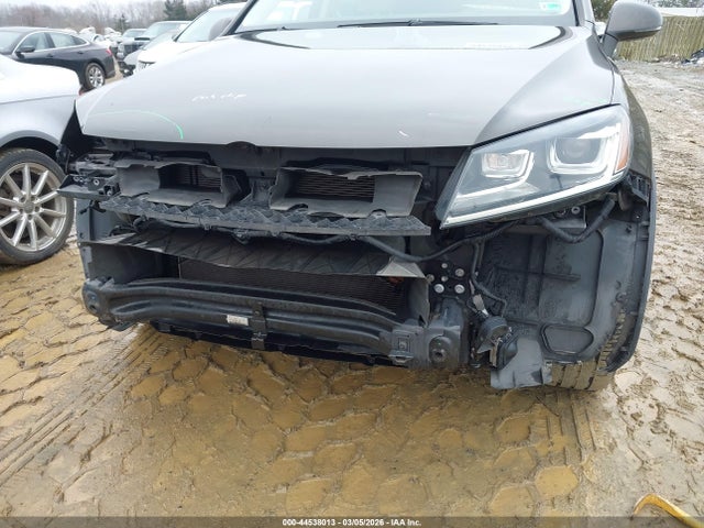 2017 VOLKSWAGEN TOUAREG WVGGF7BP7HD005888 Photo 5