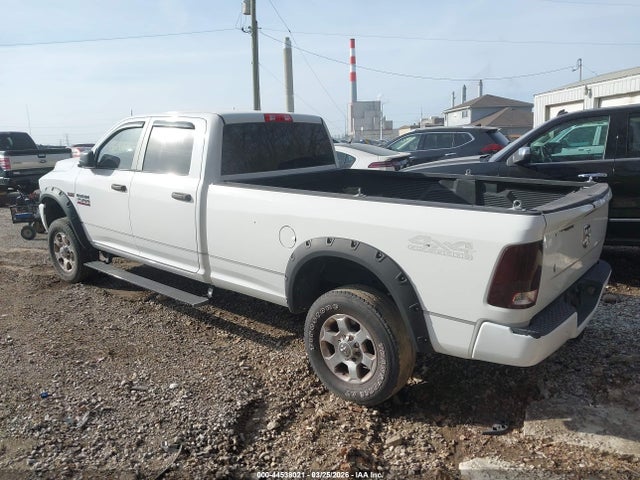 2015 RAM 2500 3C6TR5HT9FG587616 Photo 2