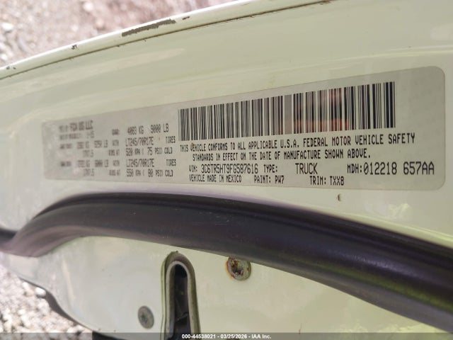 2015 RAM 2500 3C6TR5HT9FG587616 Photo 8