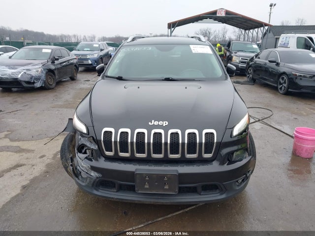 44538053 :رقم المزاد ، 1C4PJMCS7GW114732 vin ، 2016 Jeep Cherokee Latitude مزاد بيع