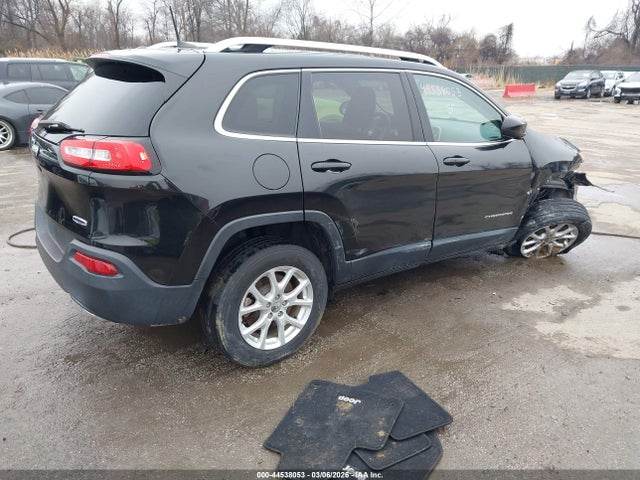 44538053 :رقم المزاد ، 1C4PJMCS7GW114732 vin ، 2016 Jeep Cherokee Latitude مزاد بيع