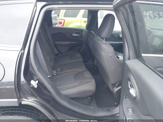 44538053 :رقم المزاد ، 1C4PJMCS7GW114732 vin ، 2016 Jeep Cherokee Latitude مزاد بيع