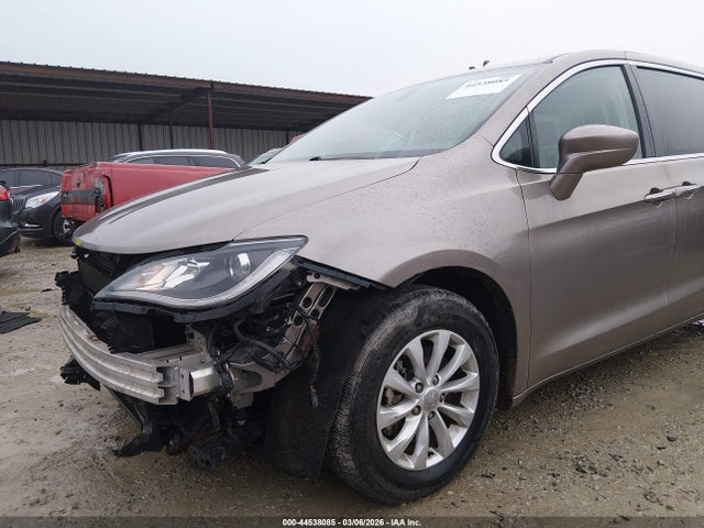 Продаж на аукціоні авто 2018 Chrysler Pacifica Touring Plus, vin: 2C4RC1FG5JR131506, номер лоту: 44538085