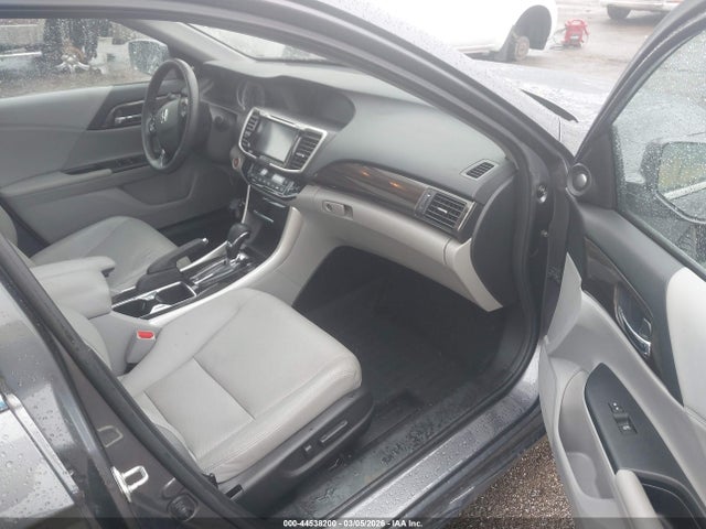 Продажа на аукционе авто 2017 Honda Accord Ex-l V6, vin: 1HGCR3F82HA014989, номер лота: 44538200