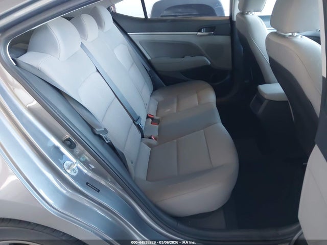 Hyundai Elantra Value Edition 2019 5NPD84LF2KH443726 Image 8