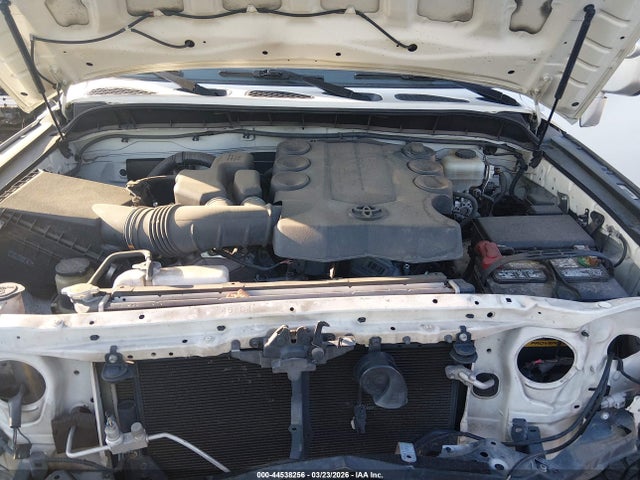 2012 TOYOTA FJ CRUISER JTEZU4BF5CK012220 Photo 9