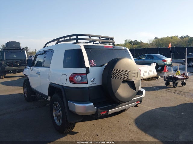 2012 TOYOTA FJ CRUISER JTEZU4BF5CK012220 Photo 2
