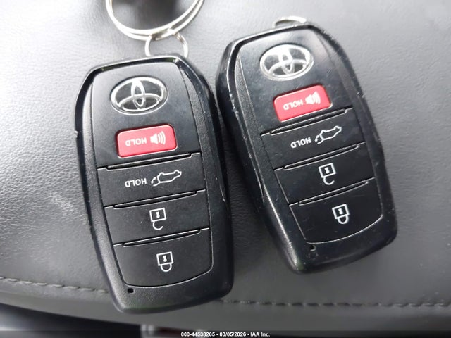 Toyota Corolla Cross Xle 2022 7MUDAABGXNV013623 Image 11