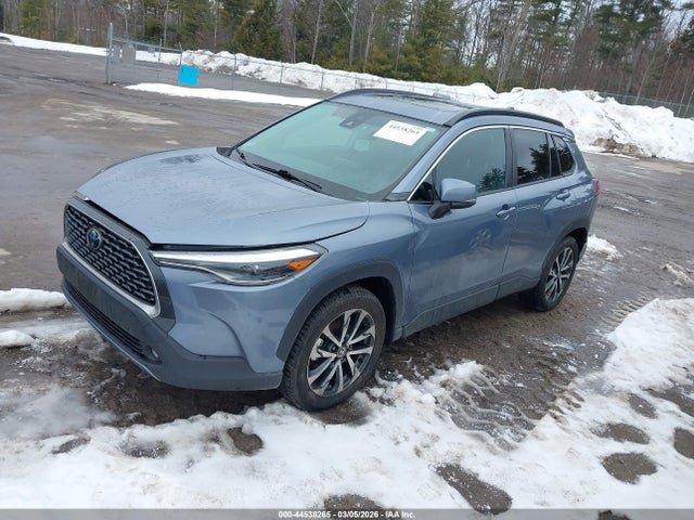 Toyota Corolla Cross Xle 2022 7MUDAABGXNV013623 Image 2