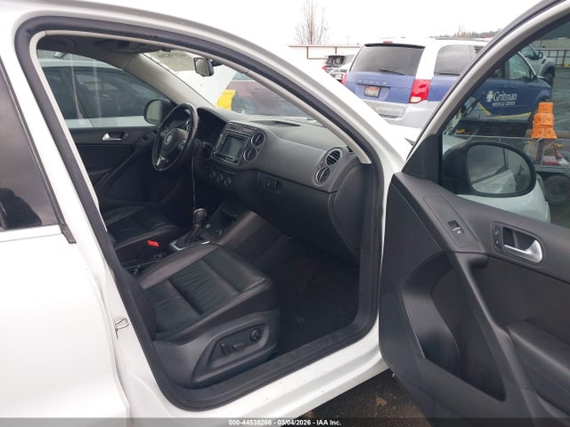 WVGUV7AX6HK013449 Volkswagen Tiguan 2.0t Sport