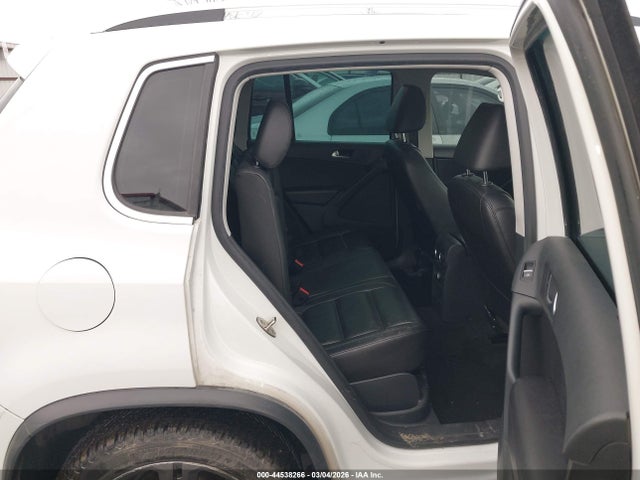 WVGUV7AX6HK013449 Volkswagen Tiguan 2.0t Sport