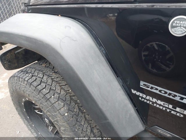 44538287 :رقم المزاد ، 1C4BJWDG1DL530935 vin ، 2013 Jeep Wrangler Unlimited Sport مزاد بيع