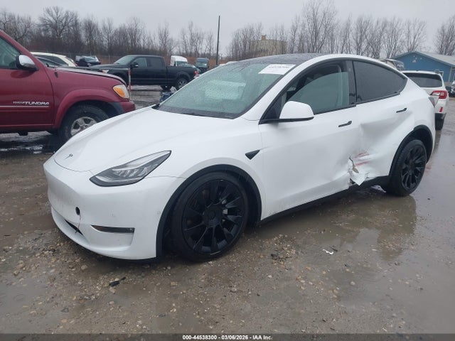 Продаж на аукціоні авто 2022 Tesla Model Y Long Range Dual Motor All-wheel Drive, vin: 7SAYGAEE4NF362756, номер лоту: 44538300