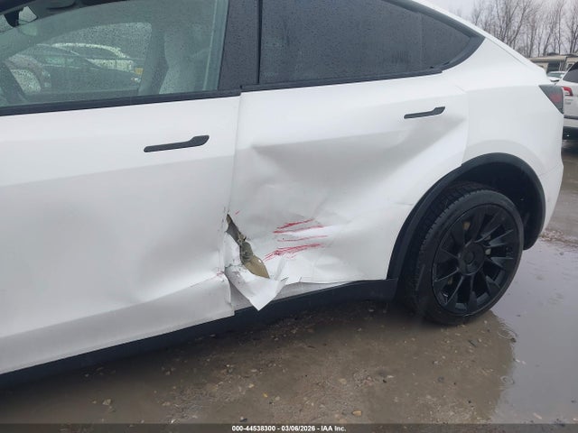 Продаж на аукціоні авто 2022 Tesla Model Y Long Range Dual Motor All-wheel Drive, vin: 7SAYGAEE4NF362756, номер лоту: 44538300