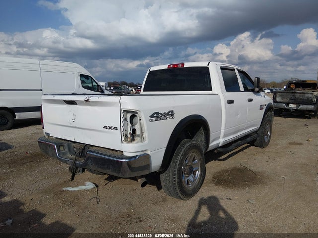 44538329 :رقم المزاد ، 3C6UR5CJ3JG257182 vin ، 2018 Ram 2500 Tradesman  4x4 6'4 Box مزاد بيع