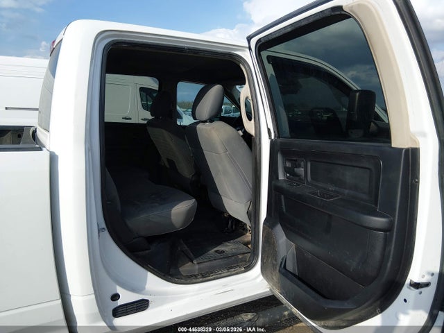 44538329 :رقم المزاد ، 3C6UR5CJ3JG257182 vin ، 2018 Ram 2500 Tradesman  4x4 6'4 Box مزاد بيع