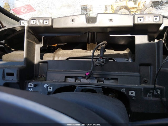 44538368 :رقم المزاد ، 5YJSA1CN3DFP05580 vin ، 2013 Tesla Model S مزاد بيع