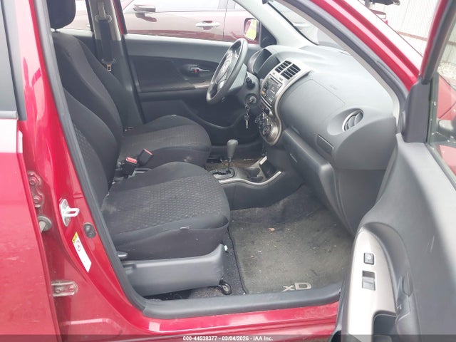 2013 SCION XD JTKKUPB4XD1030735 Photo 4