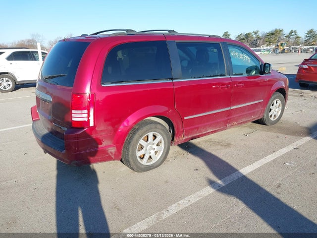2010 CHRYSLER TOWN & COUNTRY 2A4RR8DX1AR394936 Photo 3