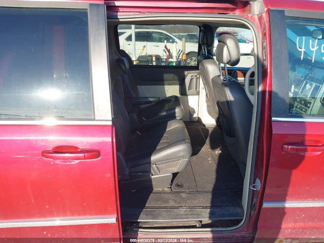 2010 CHRYSLER TOWN & COUNTRY 2A4RR8DX1AR394936 Photo 7