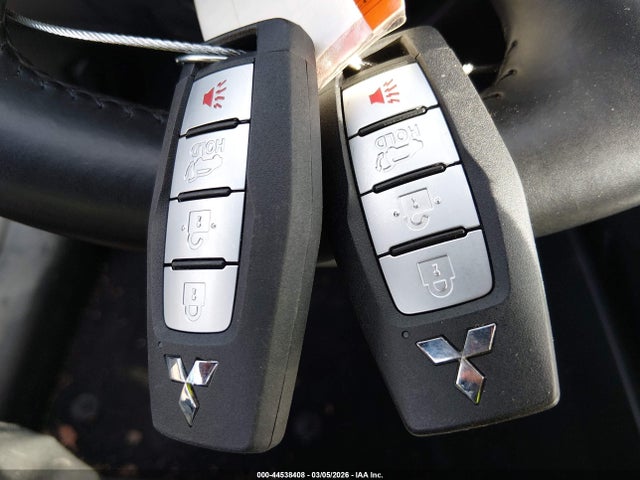 2024 Mitsubishi Outlander Se 2.5 2wd/se Black Edition S-awc/se Black Edition W/pano Roof S-awc მანქანა იყიდება აუქციონზე, vin: JA4J3VA81RZ055797, აუქციონის ნომერი: 44538408