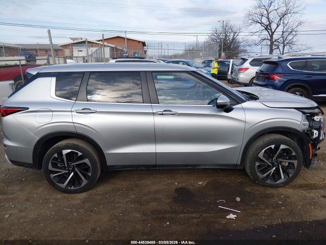 2024 Mitsubishi Outlander Se 2.5 2wd/se Black Edition S-awc/se Black Edition W/pano Roof S-awc მანქანა იყიდება აუქციონზე, vin: JA4J3VA81RZ055797, აუქციონის ნომერი: 44538408