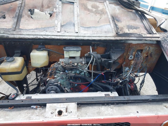44538432 :رقم المزاد ، 1GCHP32M7F3342214 vin ، 1985 Chevrolet P30 مزاد بيع