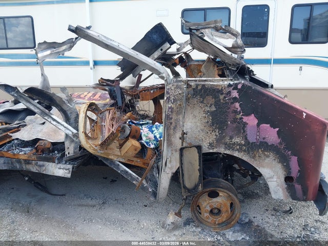 44538432 :رقم المزاد ، 1GCHP32M7F3342214 vin ، 1985 Chevrolet P30 مزاد بيع