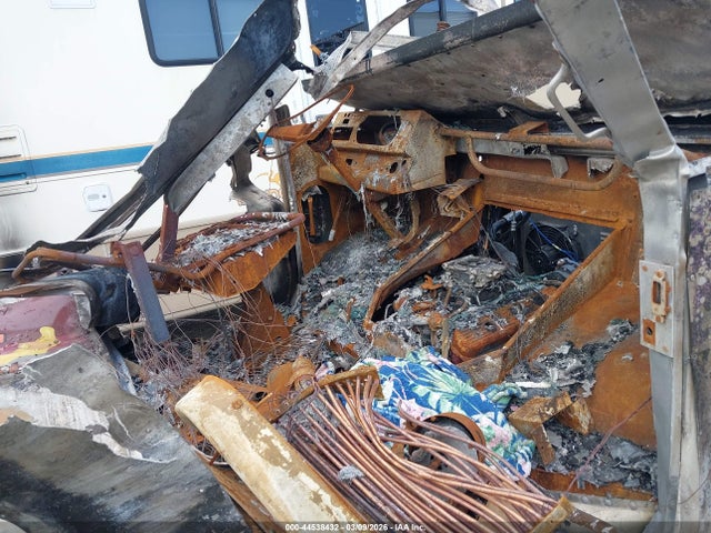 44538432 :رقم المزاد ، 1GCHP32M7F3342214 vin ، 1985 Chevrolet P30 مزاد بيع