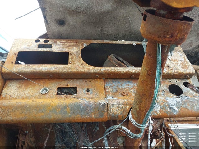 44538432 :رقم المزاد ، 1GCHP32M7F3342214 vin ، 1985 Chevrolet P30 مزاد بيع