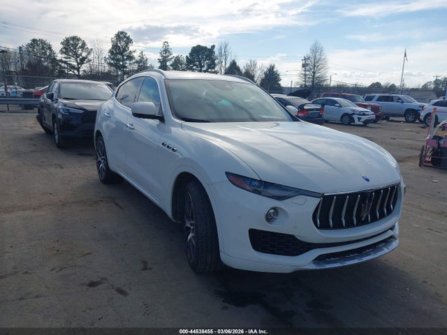 2017 MASERATI LEVANTE ZN661YUA6HX225811