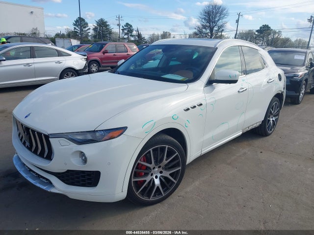 2017 MASERATI LEVANTE ZN661YUA6HX225811 Photo 1