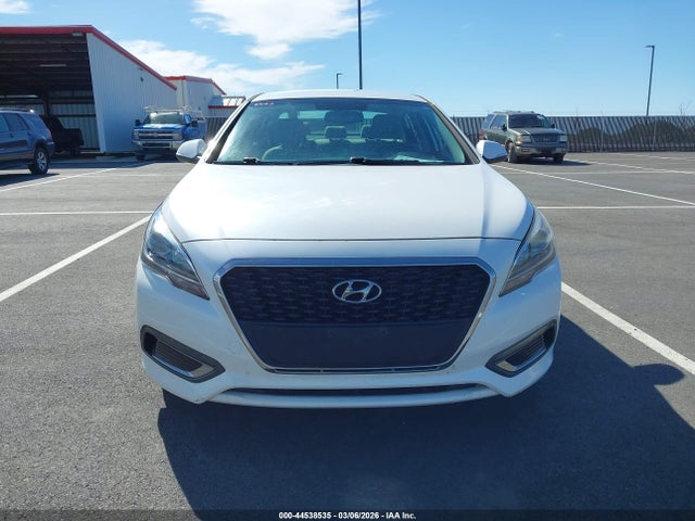 Hyundai Sonata Hybrid Se 2016 KMHE24L14GA037564 Image 14