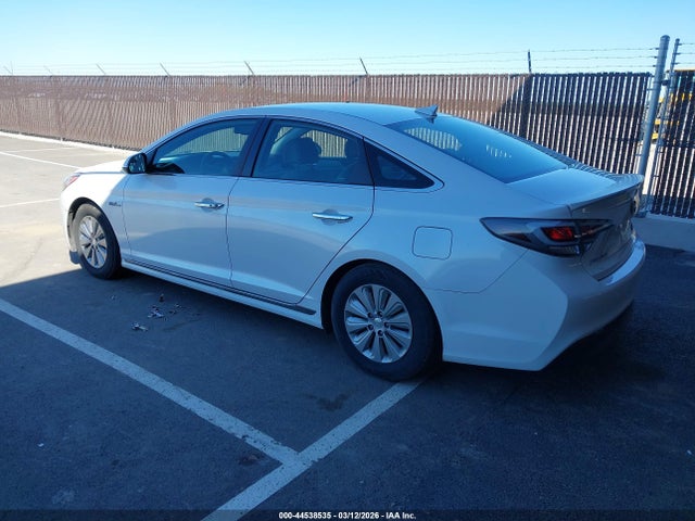 Hyundai Sonata Hybrid Se 2016 KMHE24L14GA037564 Image 3