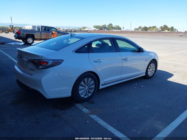 Hyundai Sonata Hybrid Se 2016 KMHE24L14GA037564 Image 4