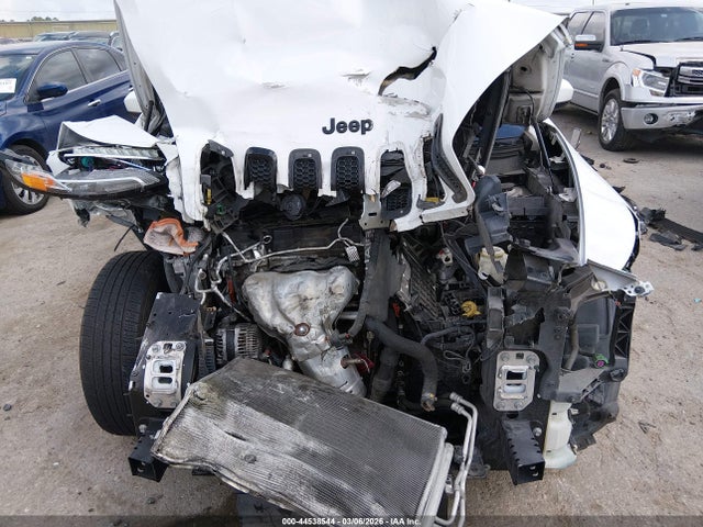 Продаж на аукціоні авто 2018 Jeep Cherokee Latitude Fwd, vin: 1C4PJLCB3JD538633, номер лоту: 44538544