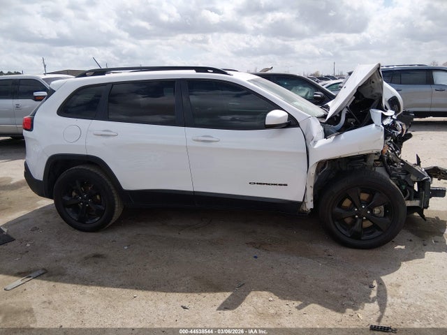 Продаж на аукціоні авто 2018 Jeep Cherokee Latitude Fwd, vin: 1C4PJLCB3JD538633, номер лоту: 44538544