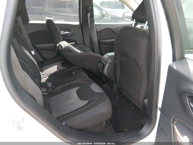 Продаж на аукціоні авто 2018 Jeep Cherokee Latitude Fwd, vin: 1C4PJLCB3JD538633, номер лоту: 44538544