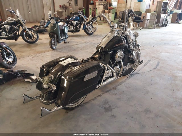 2012 HARLEY-DAVIDSON FLHR 1HD1FBM18CB645228 Photo 3
