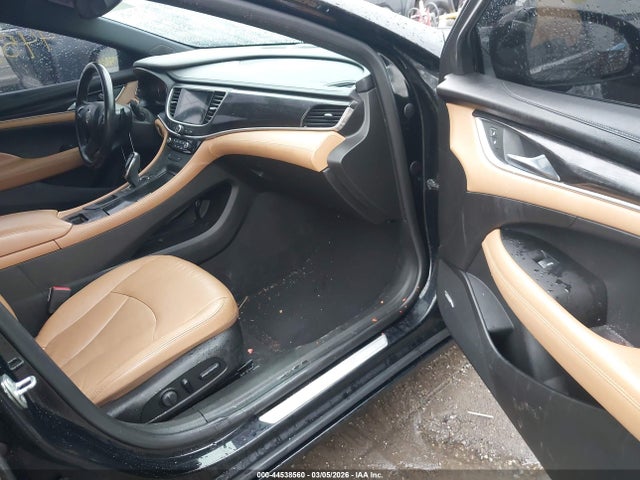 44538560 :رقم المزاد ، 1G4ZP5SS4HU170103 vin ، 2017 Buick Lacrosse Essence مزاد بيع