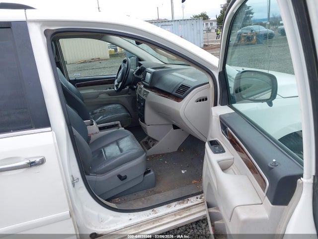 Продаж на аукціоні авто 2011 Volkswagen Routan Sel Premium, vin: 2V4RW6DG6BR645850, номер лоту: 44538566