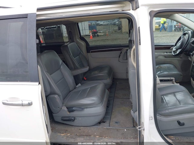 Продаж на аукціоні авто 2011 Volkswagen Routan Sel Premium, vin: 2V4RW6DG6BR645850, номер лоту: 44538566