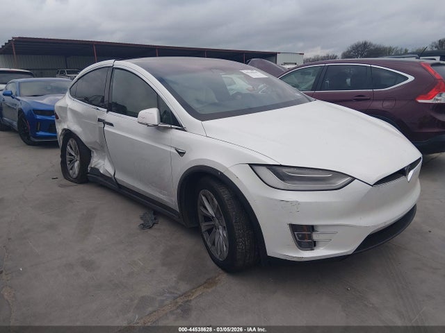 2020 TESLA MODEL X 5YJXCBE21LF250770