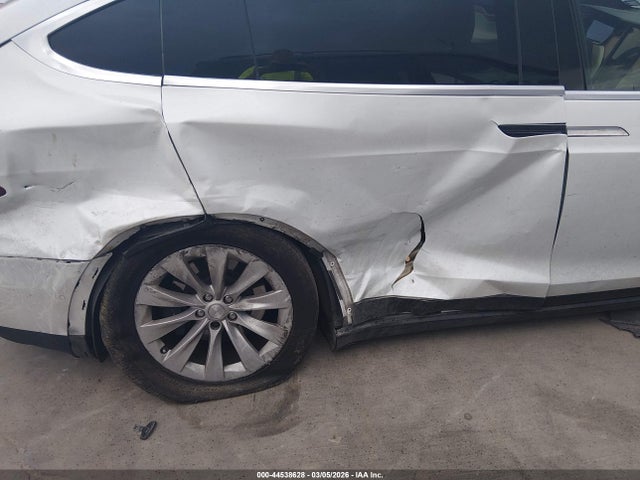 2020 TESLA MODEL X 5YJXCBE21LF250770 Photo 5