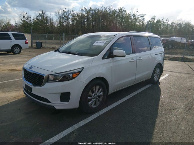 KIA SEDONA LX 2016 KNDMB5C14G6087275 Image 2